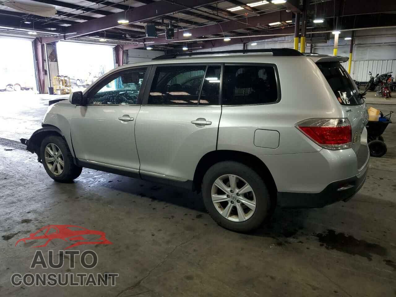 TOYOTA HIGHLANDER 2013 - 5TDBK3EH8DS191236