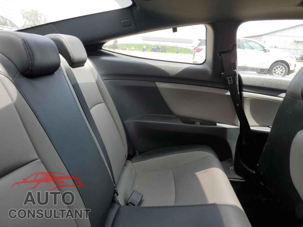 HONDA CIVIC 2018 - 2HGFC3B75JH352437