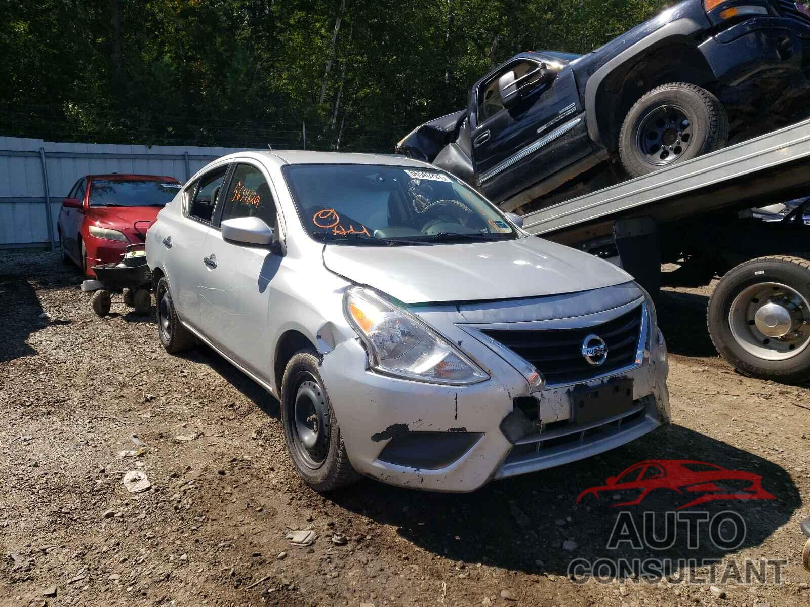 NISSAN VERSA 2017 - 3N1CN7AP1HK427617