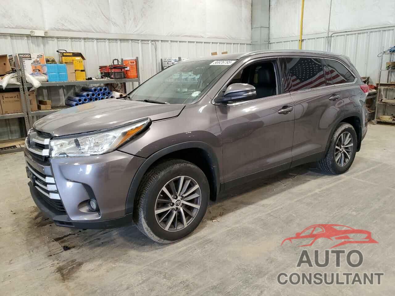 TOYOTA HIGHLANDER 2019 - 5TDJZRFH8KS582716