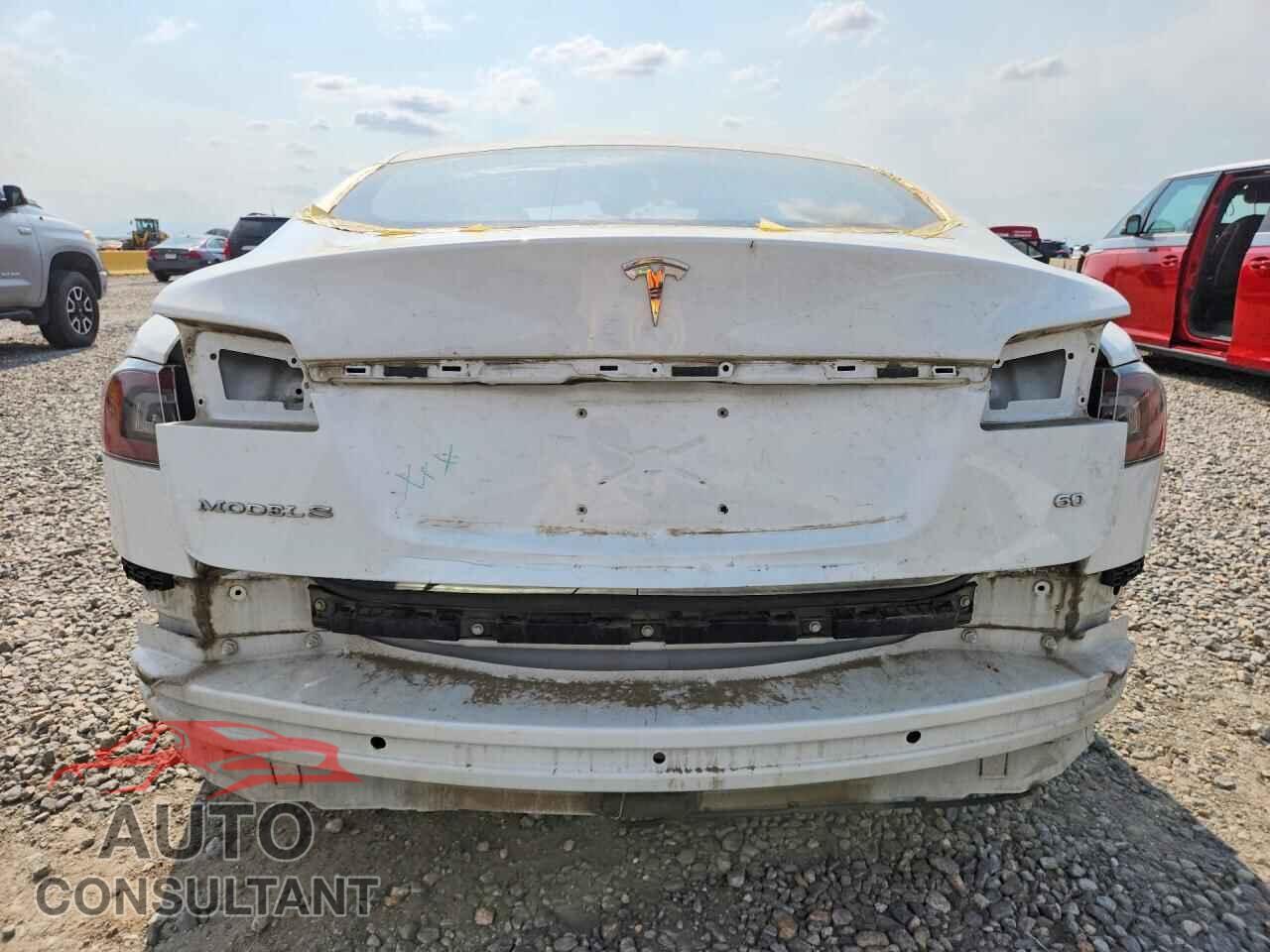 TESLA MODEL S 2014 - 5YJSA1S19EFP60860