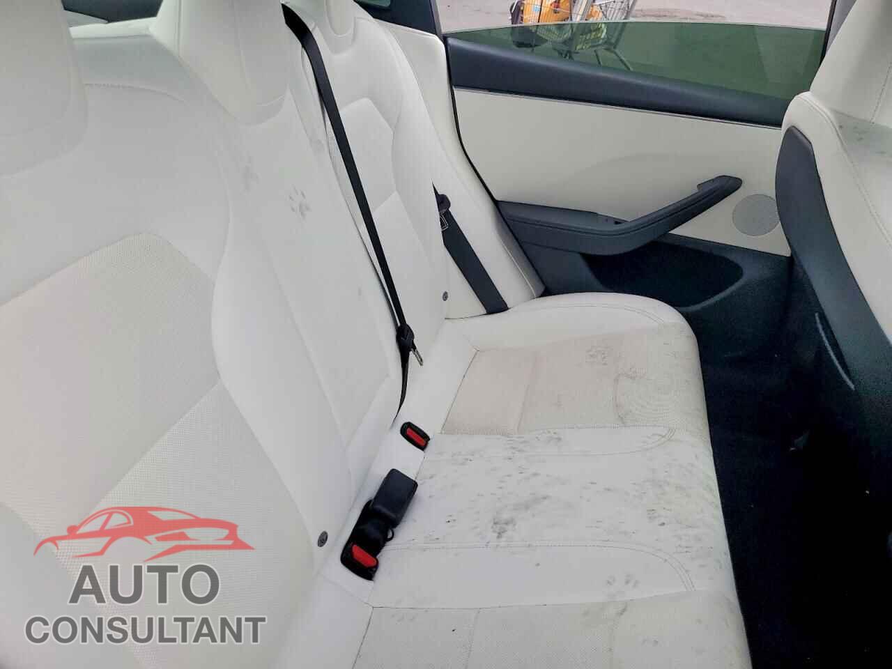 TESLA MODEL 3 2024 - 5YJ3E1EA8RF831766