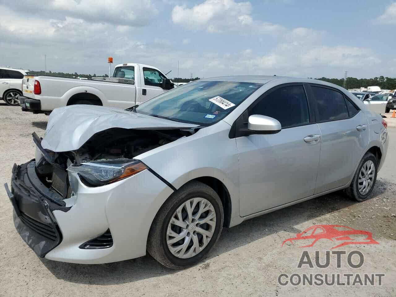 TOYOTA COROLLA 2018 - 5YFBURHE8JP746916