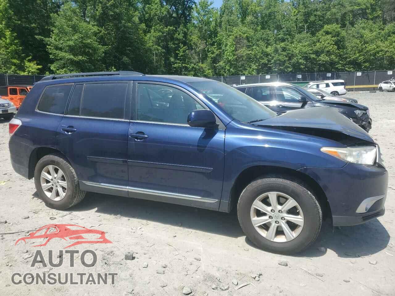 TOYOTA HIGHLANDER 2013 - 5TDBK3EH8DS239592