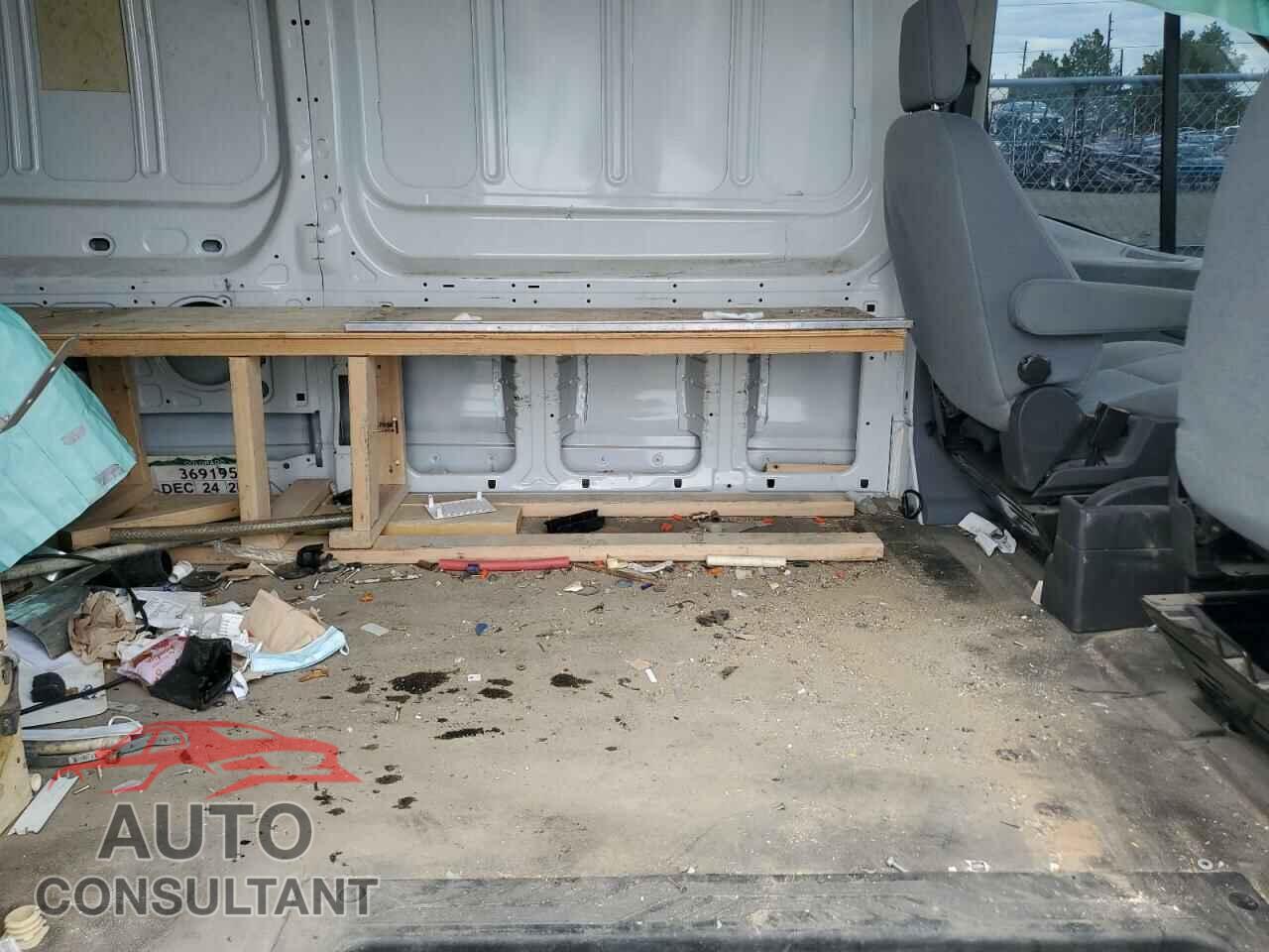 FORD TRANSIT 2018 - 1FTYR2CV1JKA95816