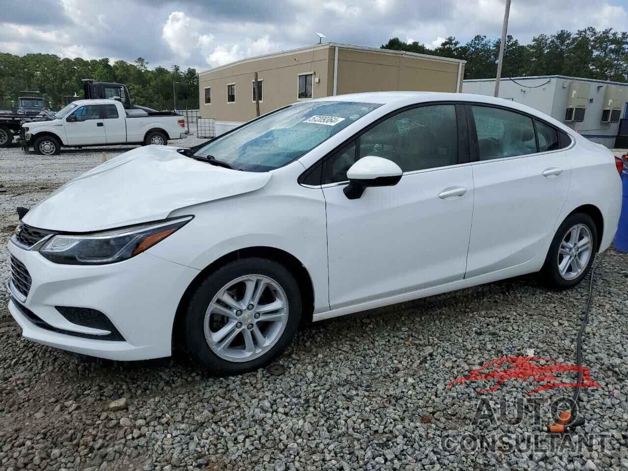 CHEVROLET CRUZE 2018 - 1G1BE5SM6J7226617