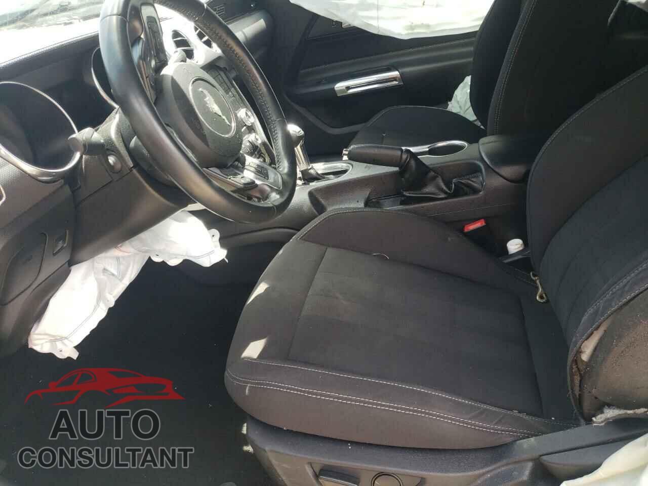 FORD MUSTANG 2020 - 1FA6P8CF7L5149409