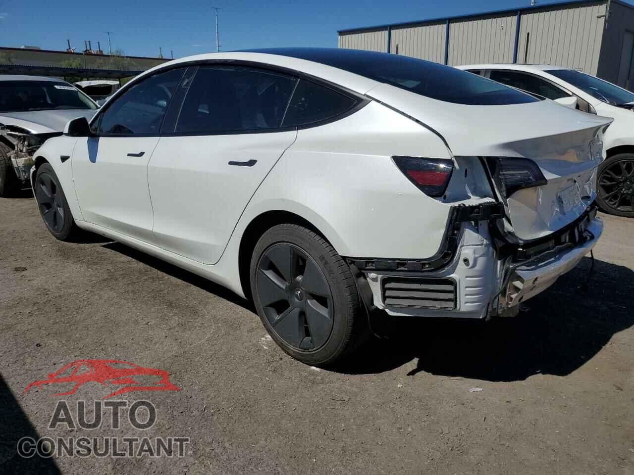 TESLA MODEL 3 2021 - 5YJ3E1EA5MF017115