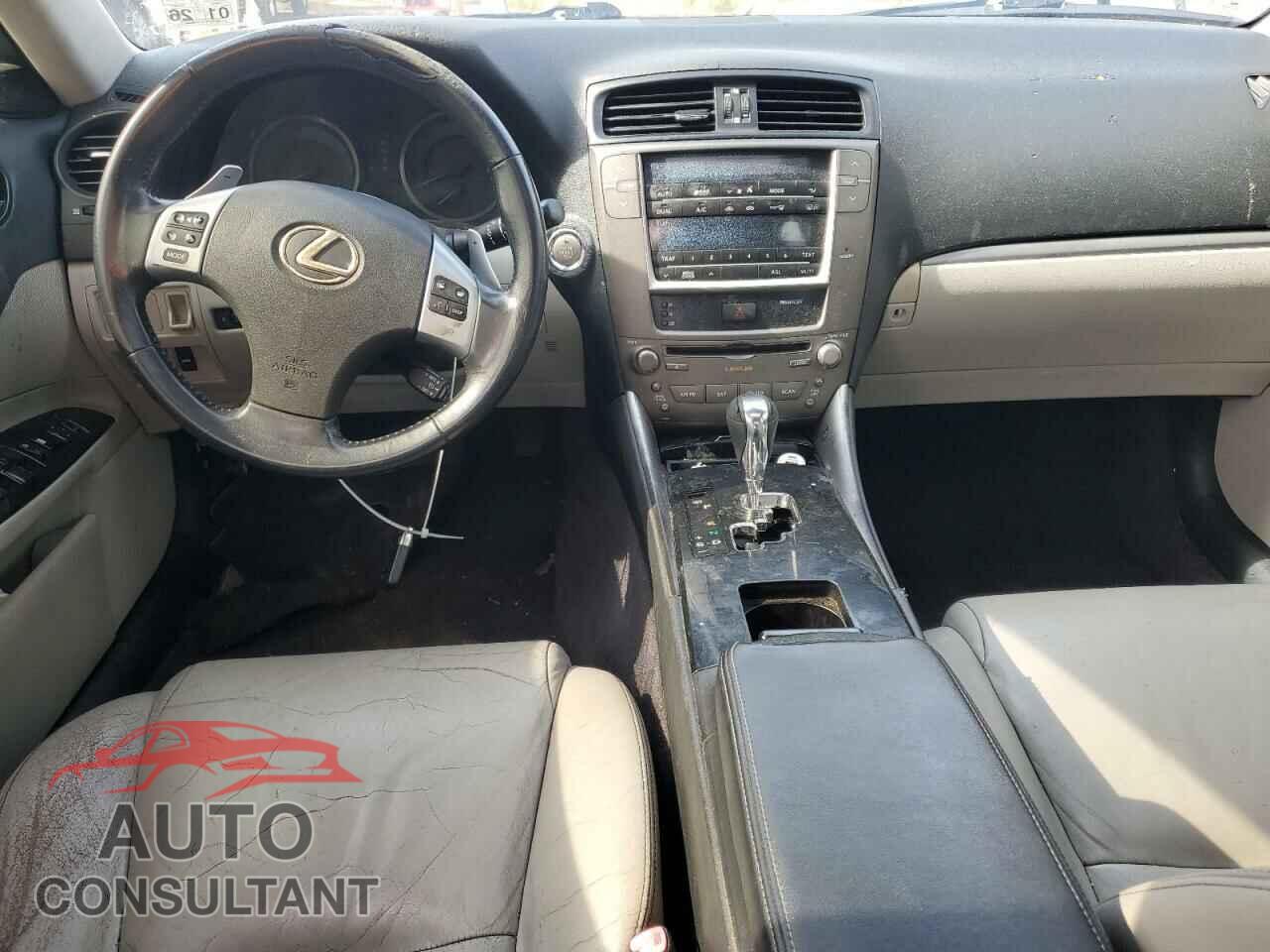 LEXUS IS 2011 - JTHBF5C26B5136526