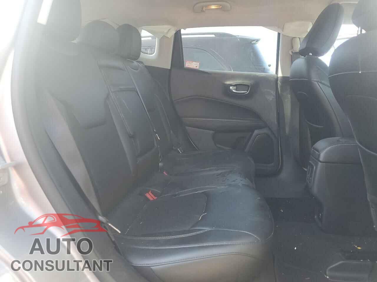 JEEP COMPASS 2018 - 3C4NJDBB4JT314151