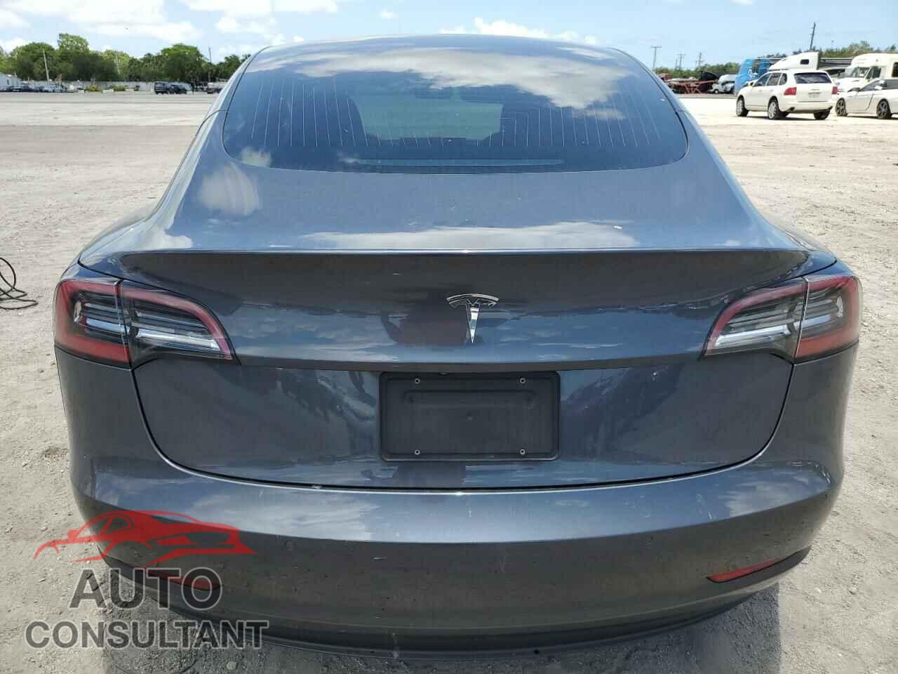 TESLA MODEL 3 2018 - 5YJ3E1EA9JF158779