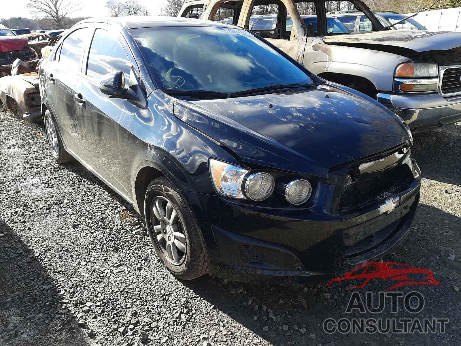 CHEVROLET SONIC 2016 - 1G1JA5SH2G4151953