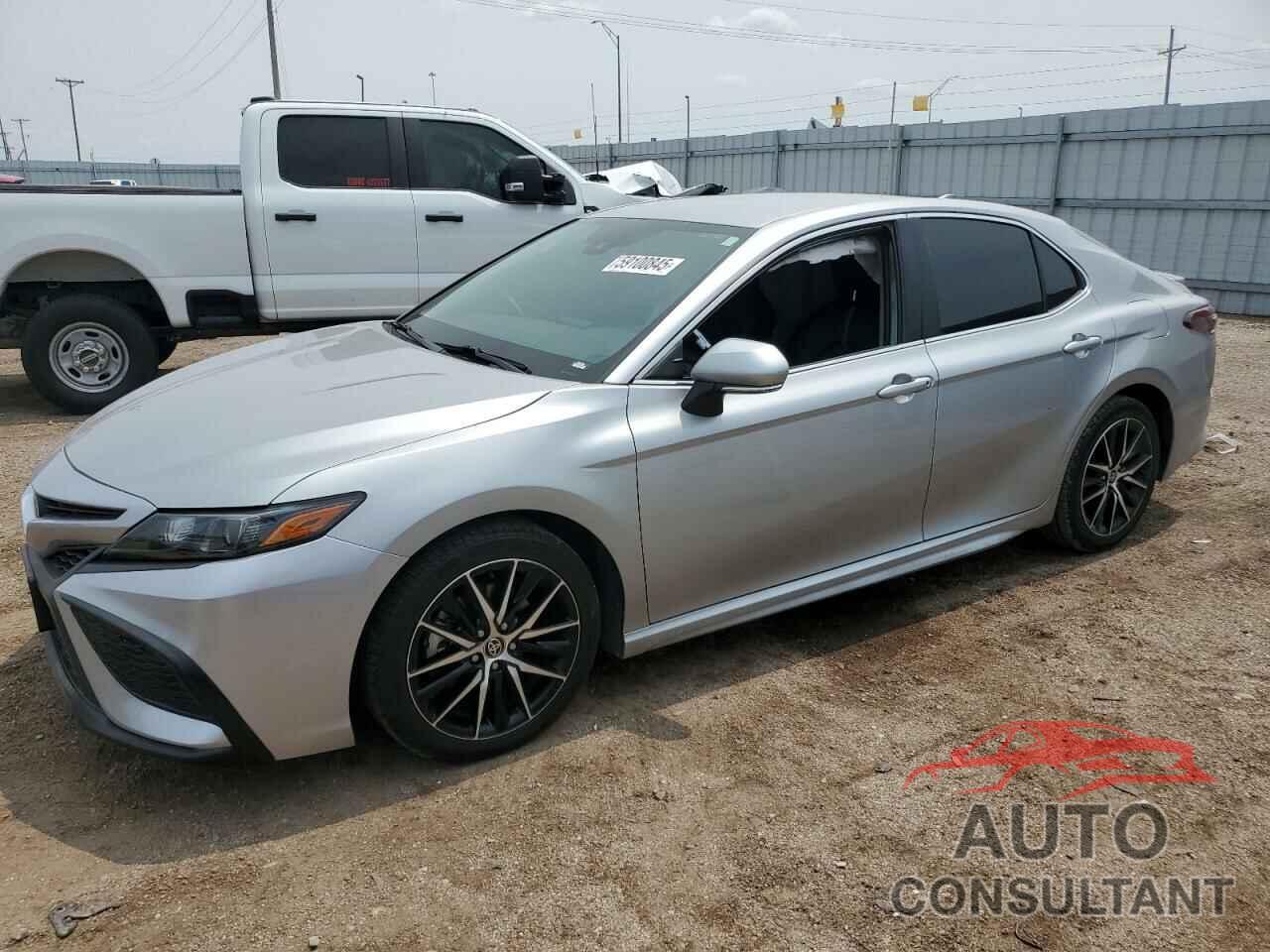 TOYOTA CAMRY 2022 - 4T1G11AKXNU050241