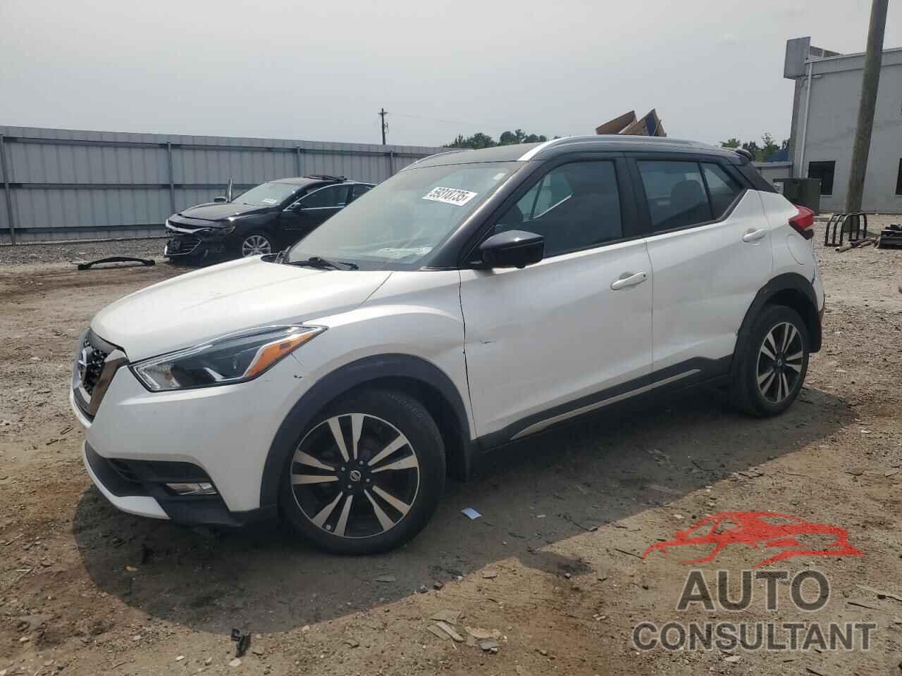 NISSAN KICKS 2018 - 3N1CP5CU1JL537309