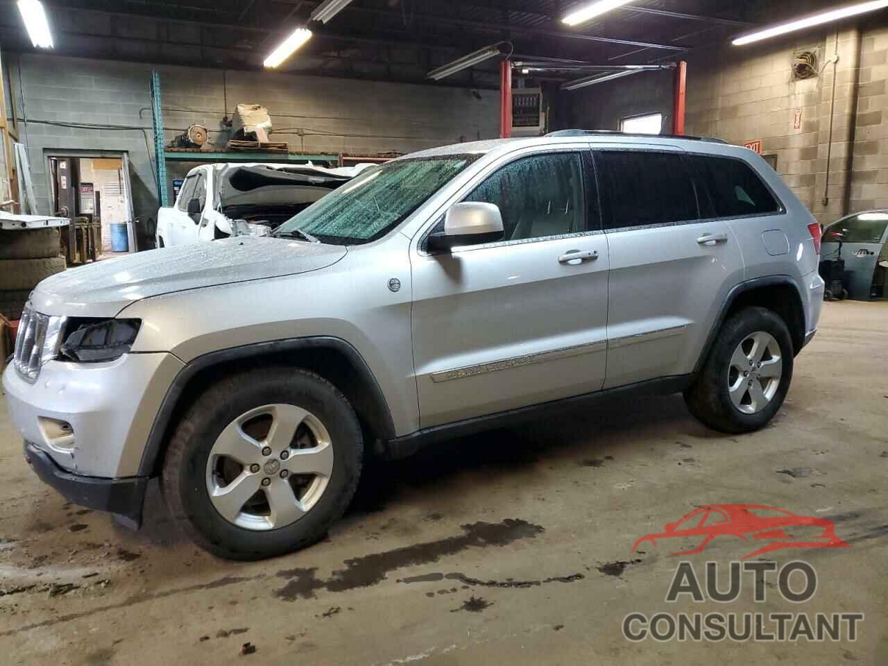 JEEP GRAND CHER 2011 - 1J4RR4GG0BC583821