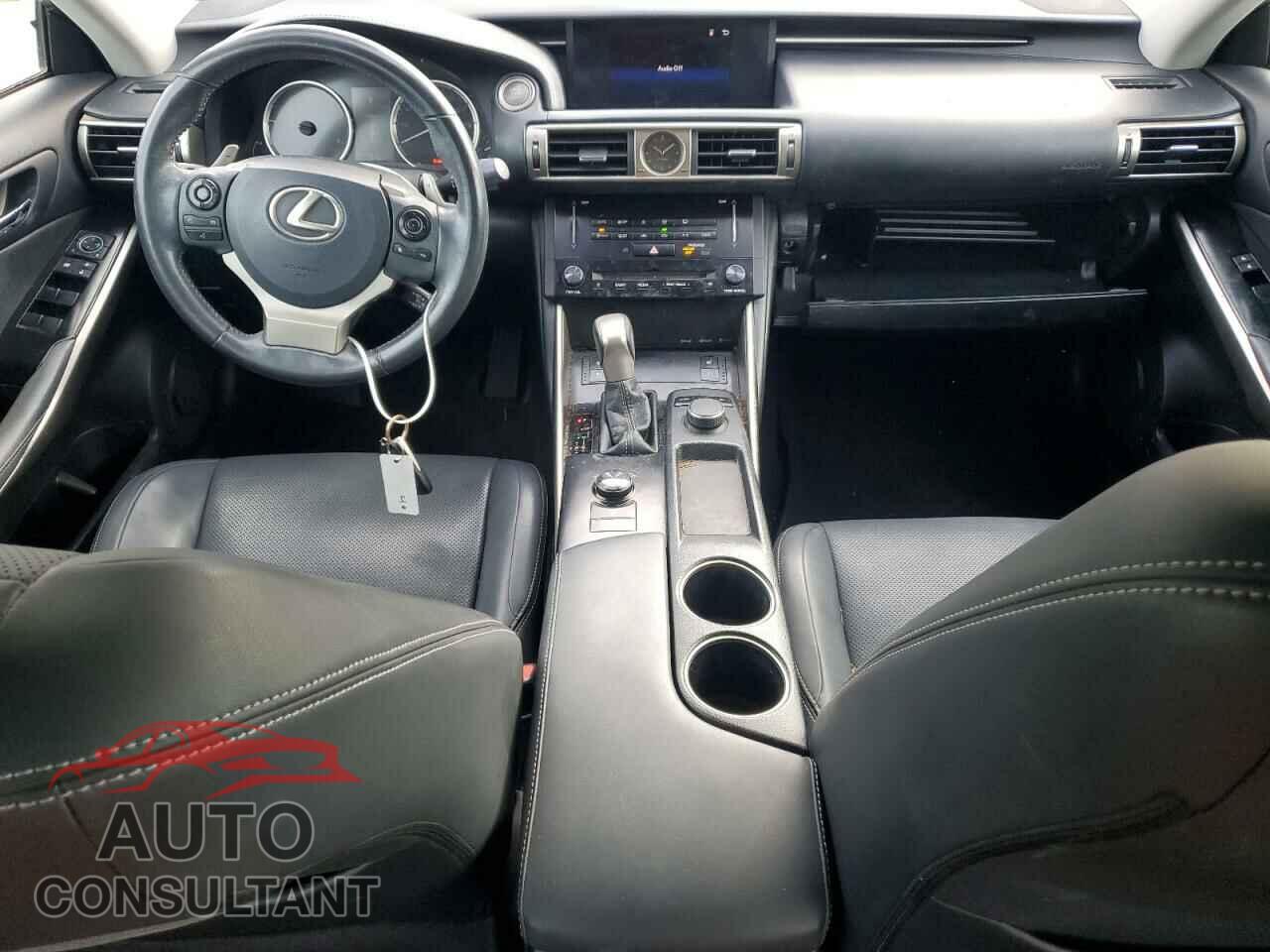 LEXUS IS 2014 - JTHBF1D21E5032098