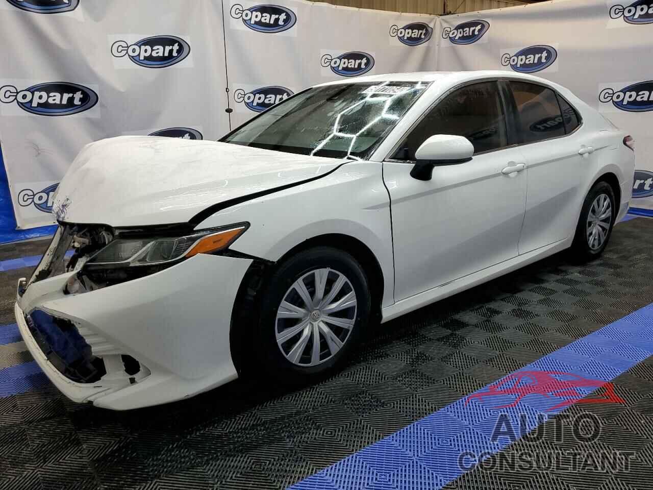 TOYOTA CAMRY 2018 - 4T1B11HK7JU074099