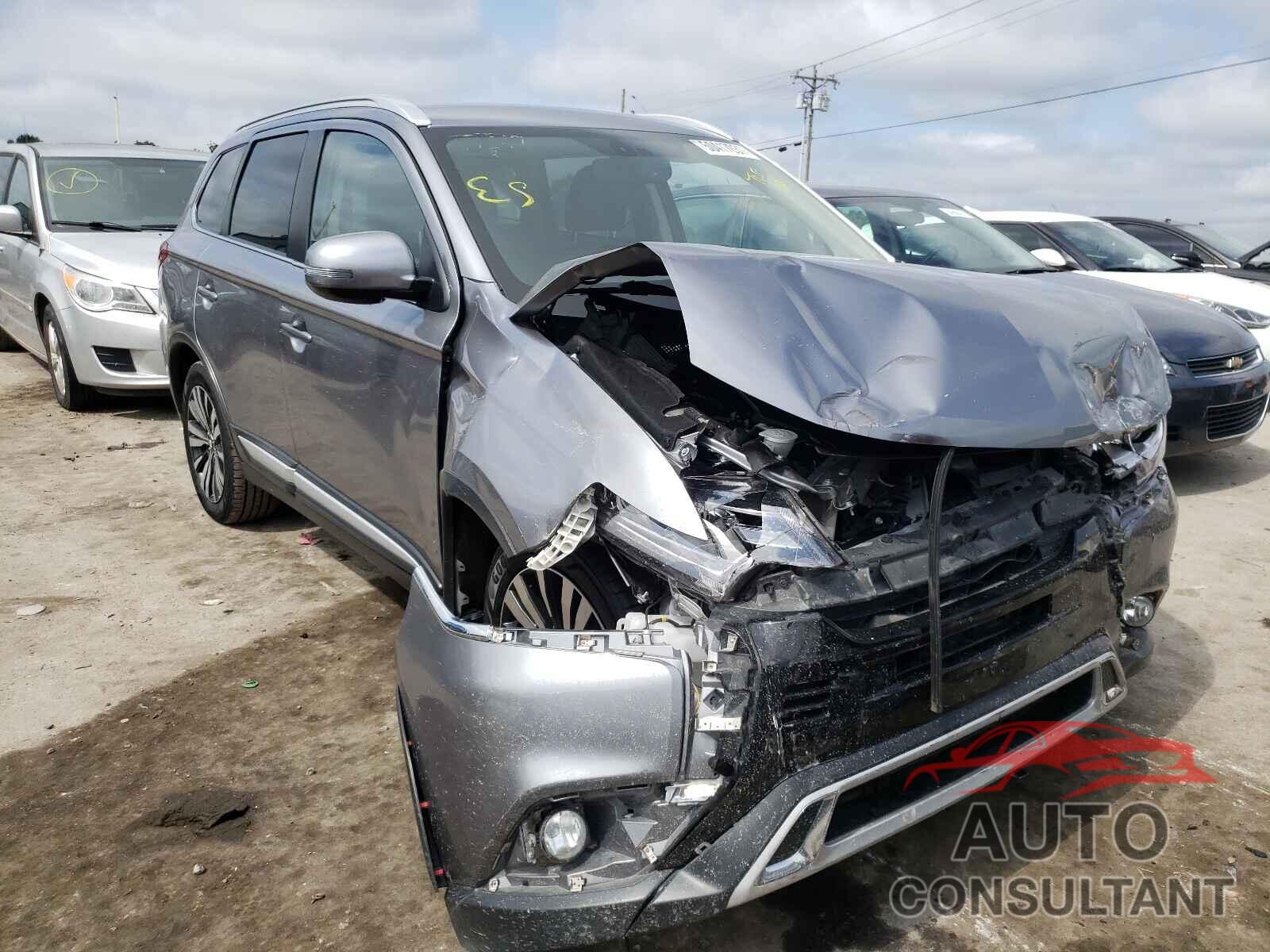 MITSUBISHI OUTLANDER 2019 - JA4AD3A31KZ027087