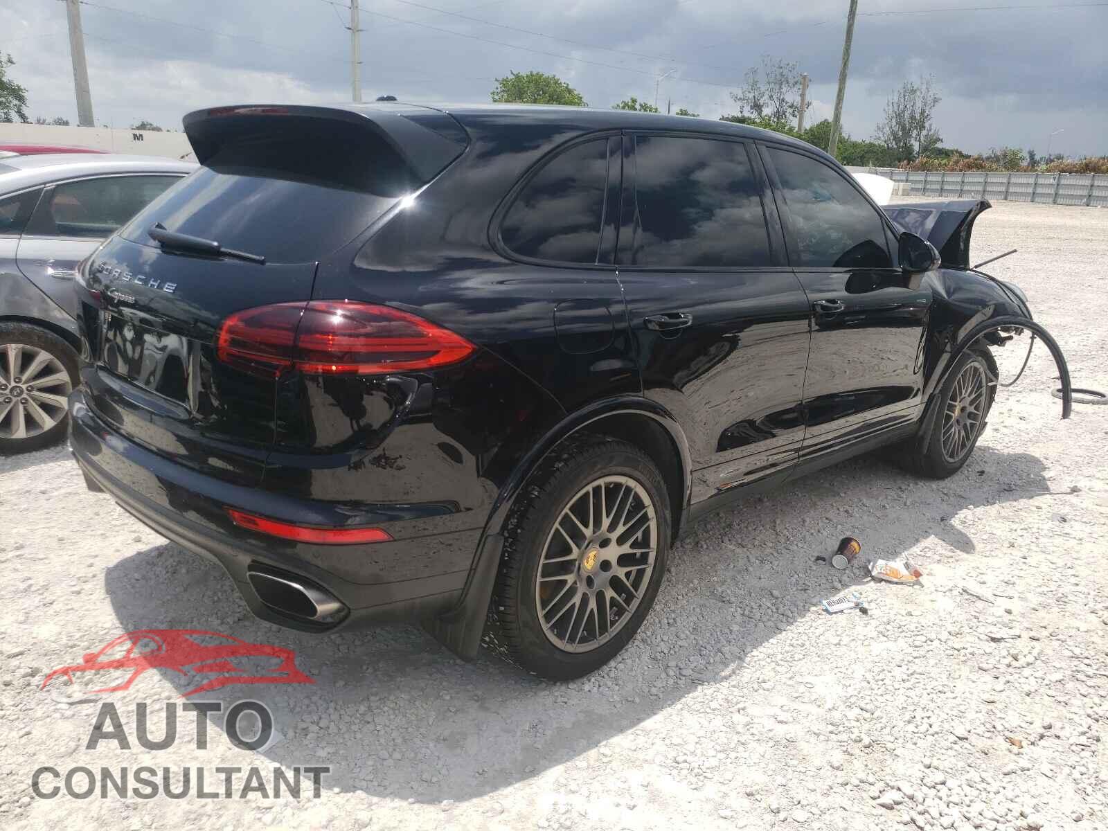 PORSCHE CAYENNE 2017 - WP1AA2A22HKA89792