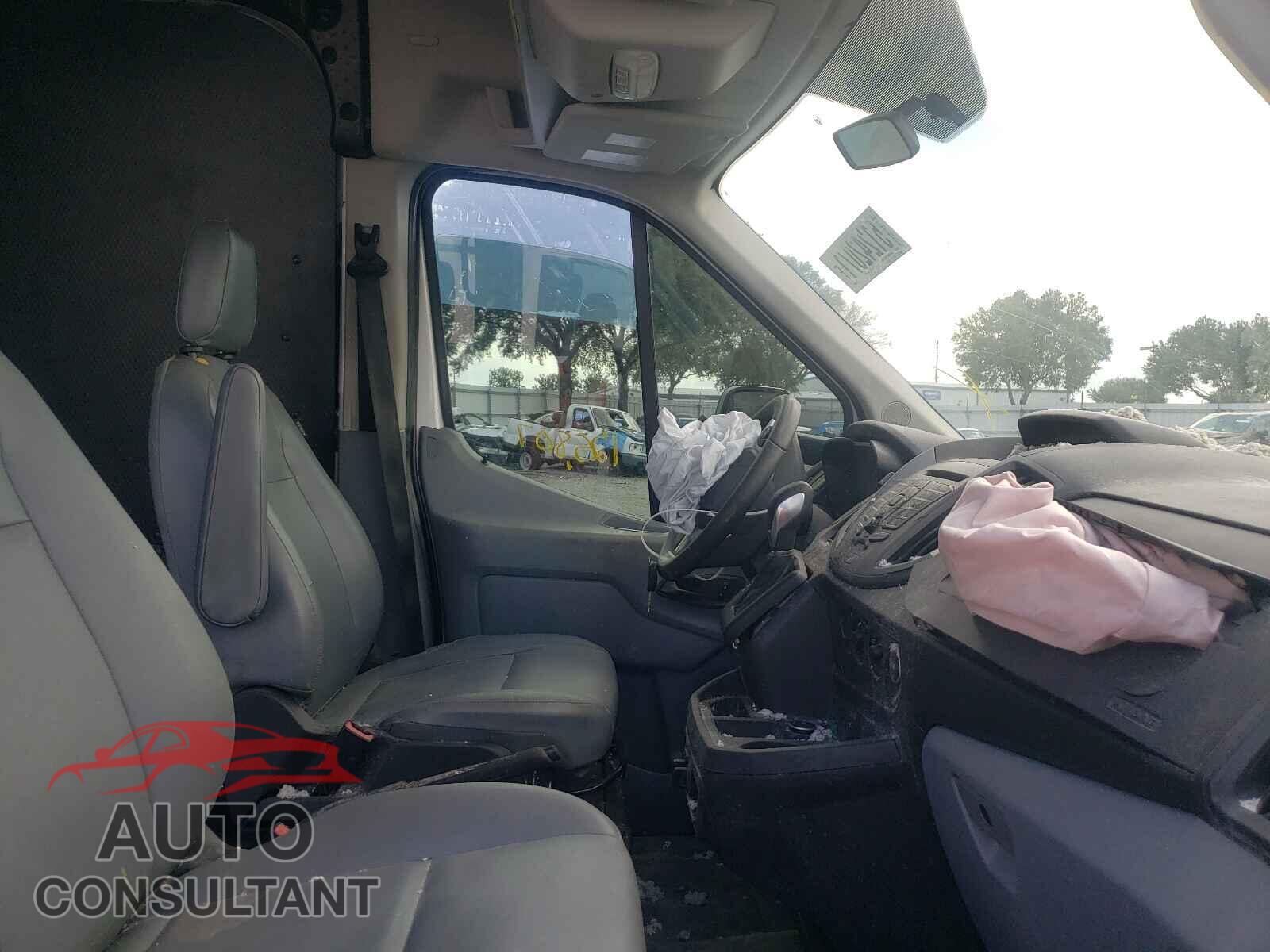 FORD TRANSIT CO 2018 - 1FTYR2CM7JKB45917