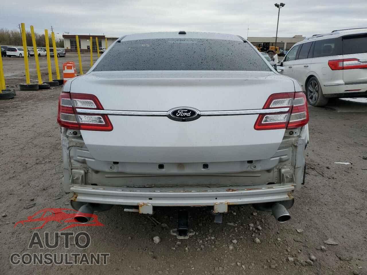 FORD TAURUS 2017 - 1FAHP2F84HG104510