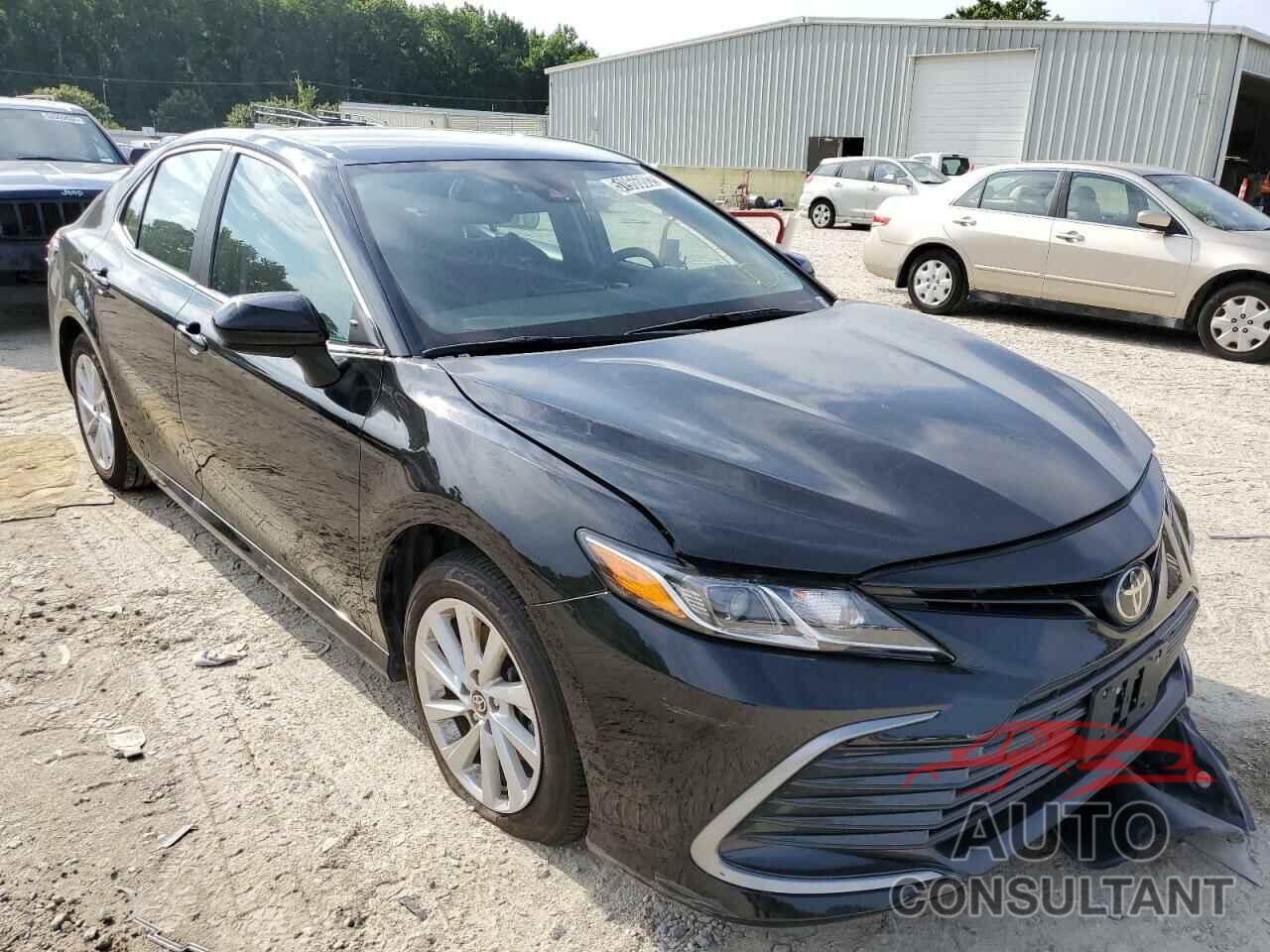 TOYOTA CAMRY 2021 - 4T1C11AK6MU601407