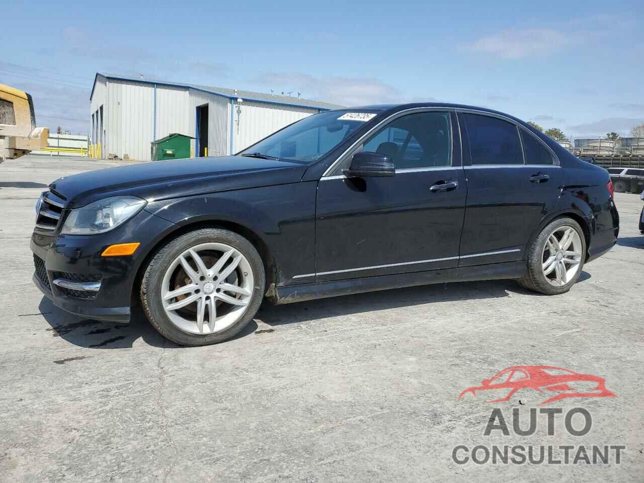 MERCEDES-BENZ C-CLASS 2014 - WDDGF4HB1EG208256