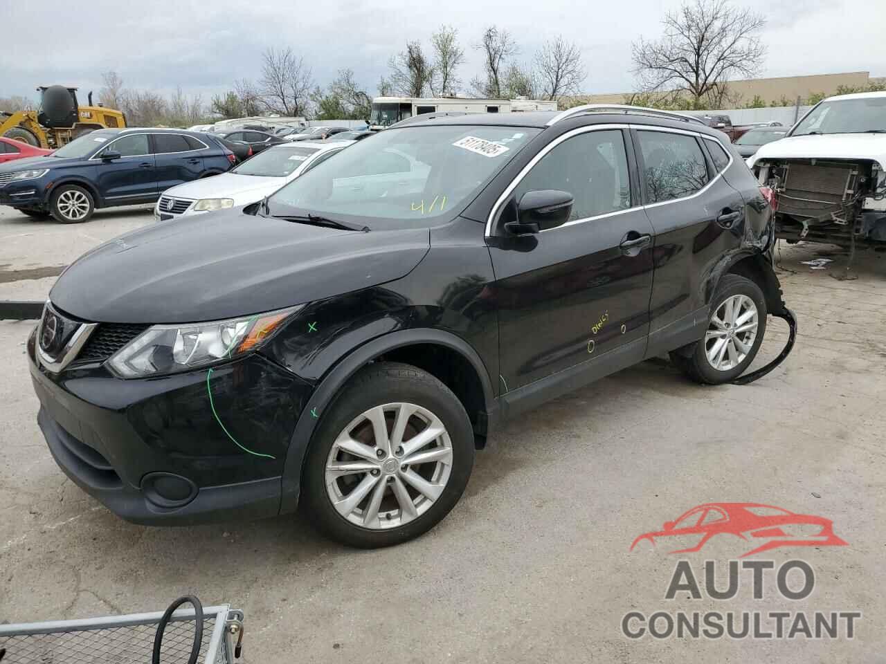 NISSAN ROGUE 2018 - JN1BJ1CP1JW165352