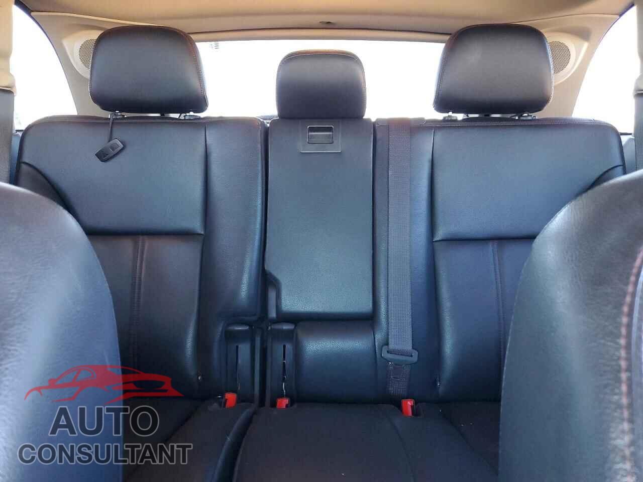 FORD EDGE 2011 - 2FMDK3KC4BBB18327