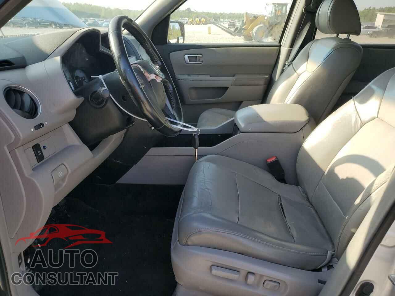 HONDA PILOT 2009 - 5FNYF38549B005669