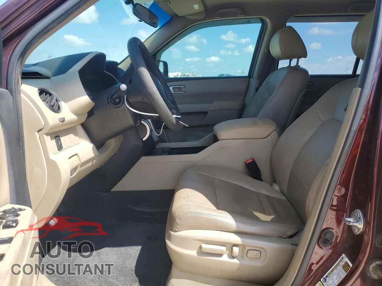 HONDA PILOT 2011 - 5FNYF3H47BB045855