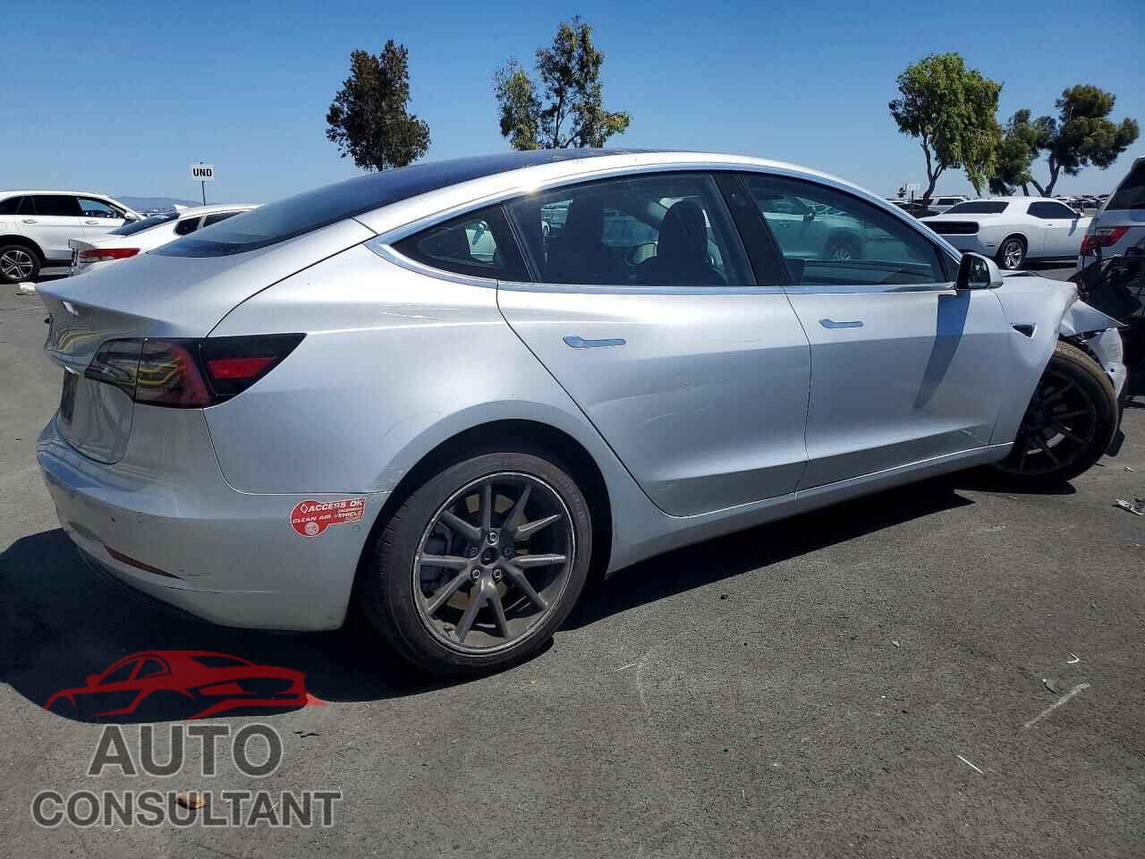 TESLA MODEL 3 2018 - 5YJ3E1EA0JF002873