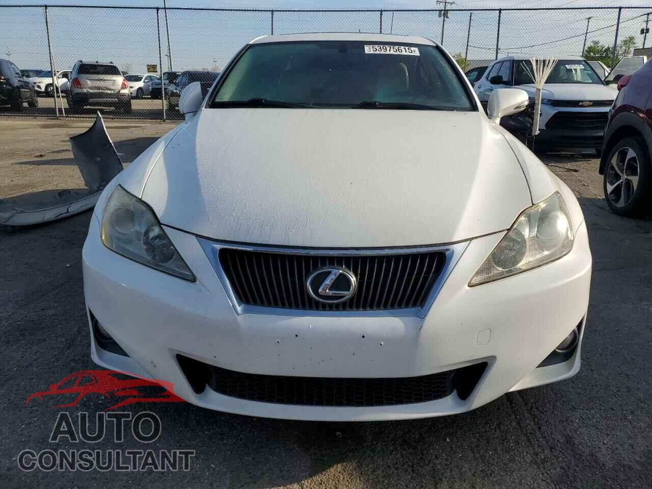 LEXUS IS 2011 - JTHCF5C25B5049253