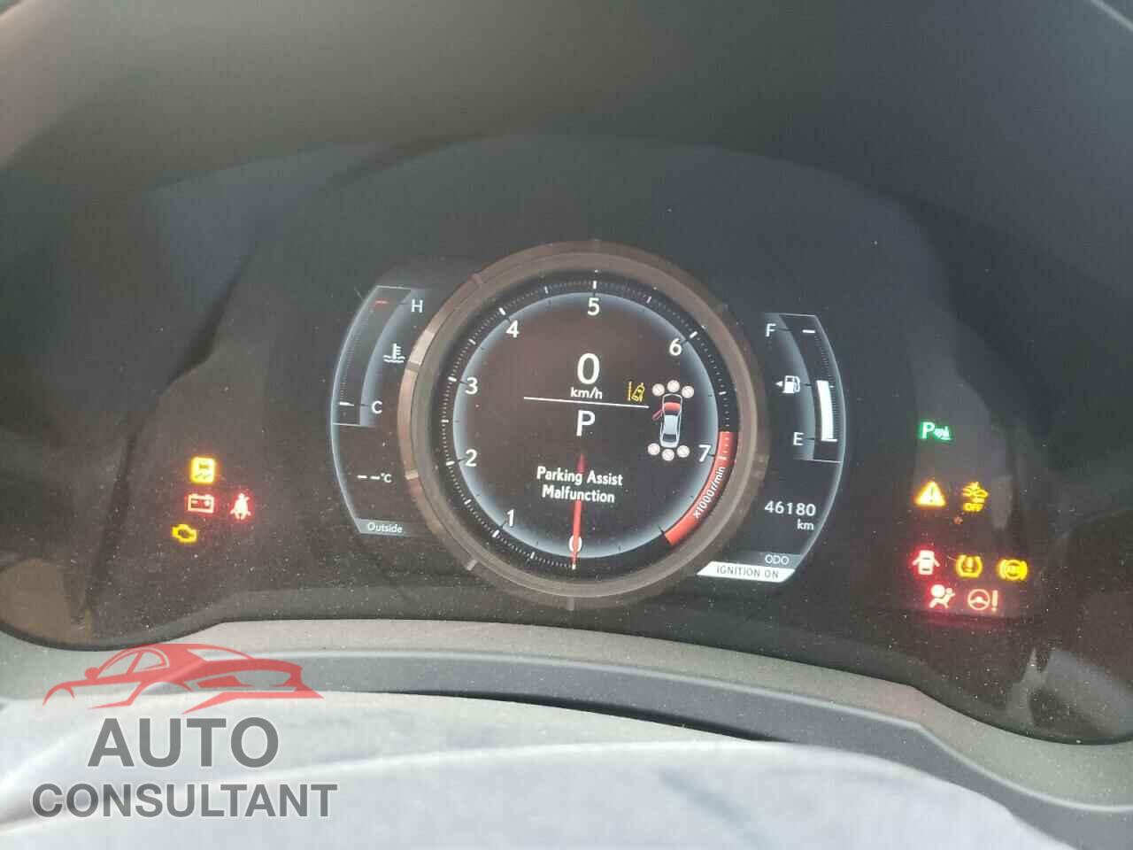 LEXUS IS 2018 - JTHC81D24J5032587