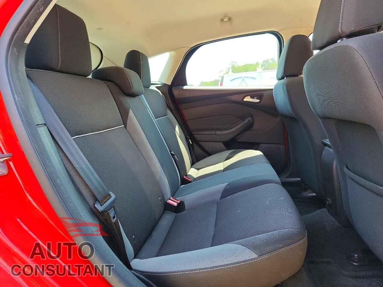 FORD FOCUS 2012 - 1FAHP3K29CL433954