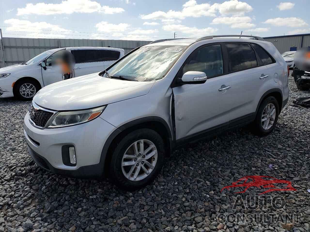 KIA SORENTO 2015 - 5XYKT4A61FG640165
