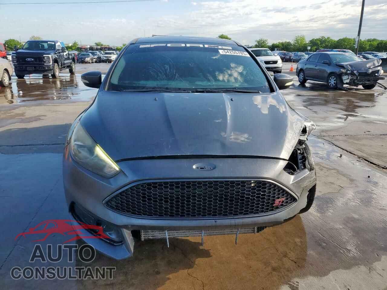 FORD FOCUS 2017 - 1FADP3L99HL334116