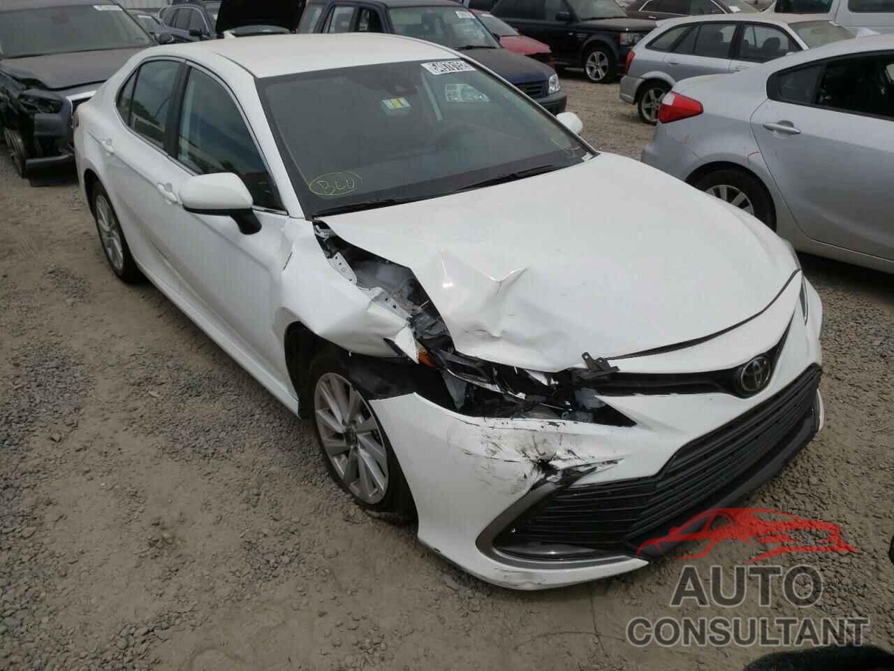 TOYOTA CAMRY 2022 - 4T1C11AK1NU666926