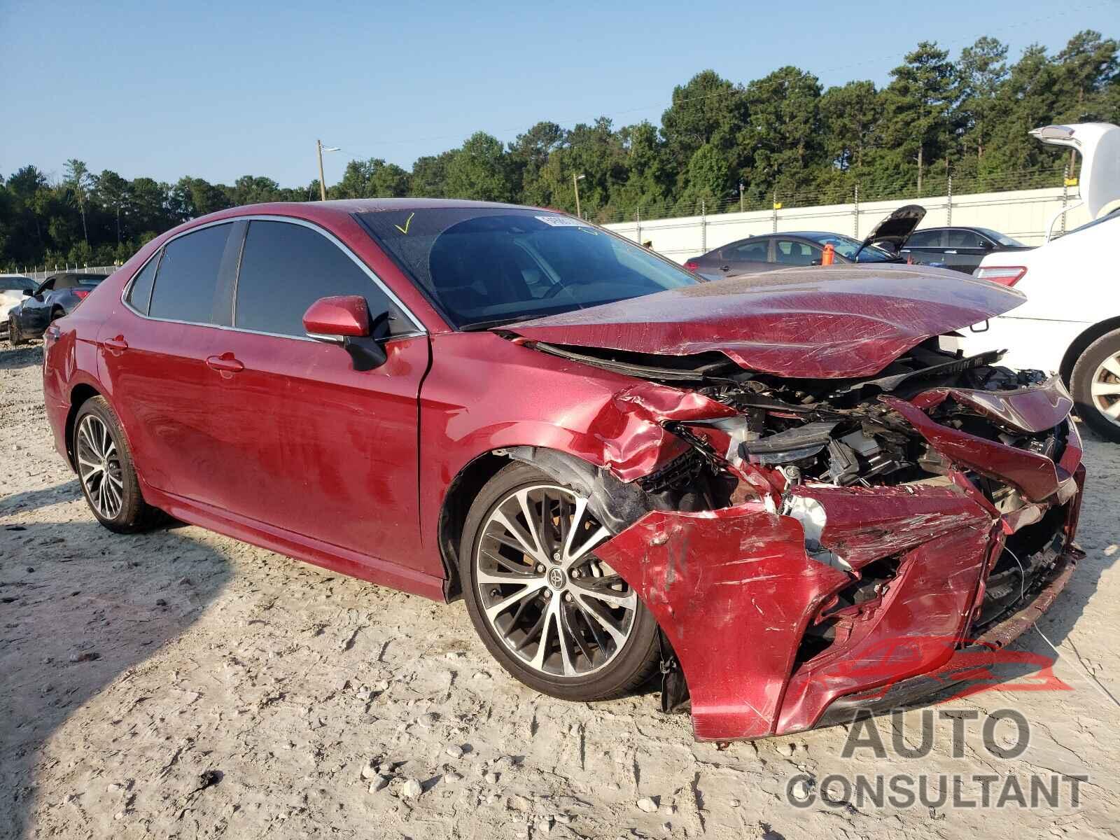 TOYOTA CAMRY 2018 - 4T1B11HK0JU653080