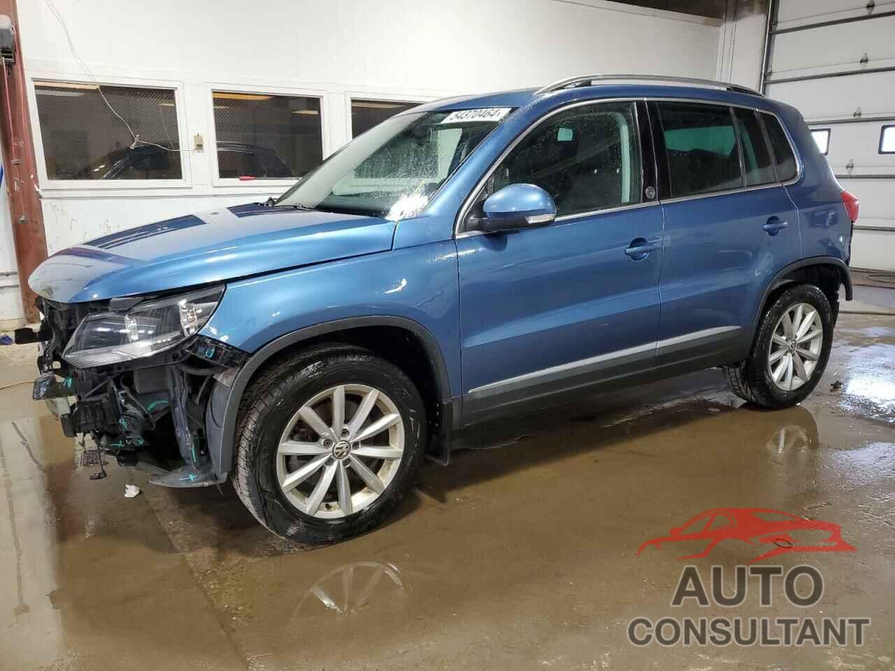 VOLKSWAGEN TIGUAN 2017 - WVGSV7AX6HK010199