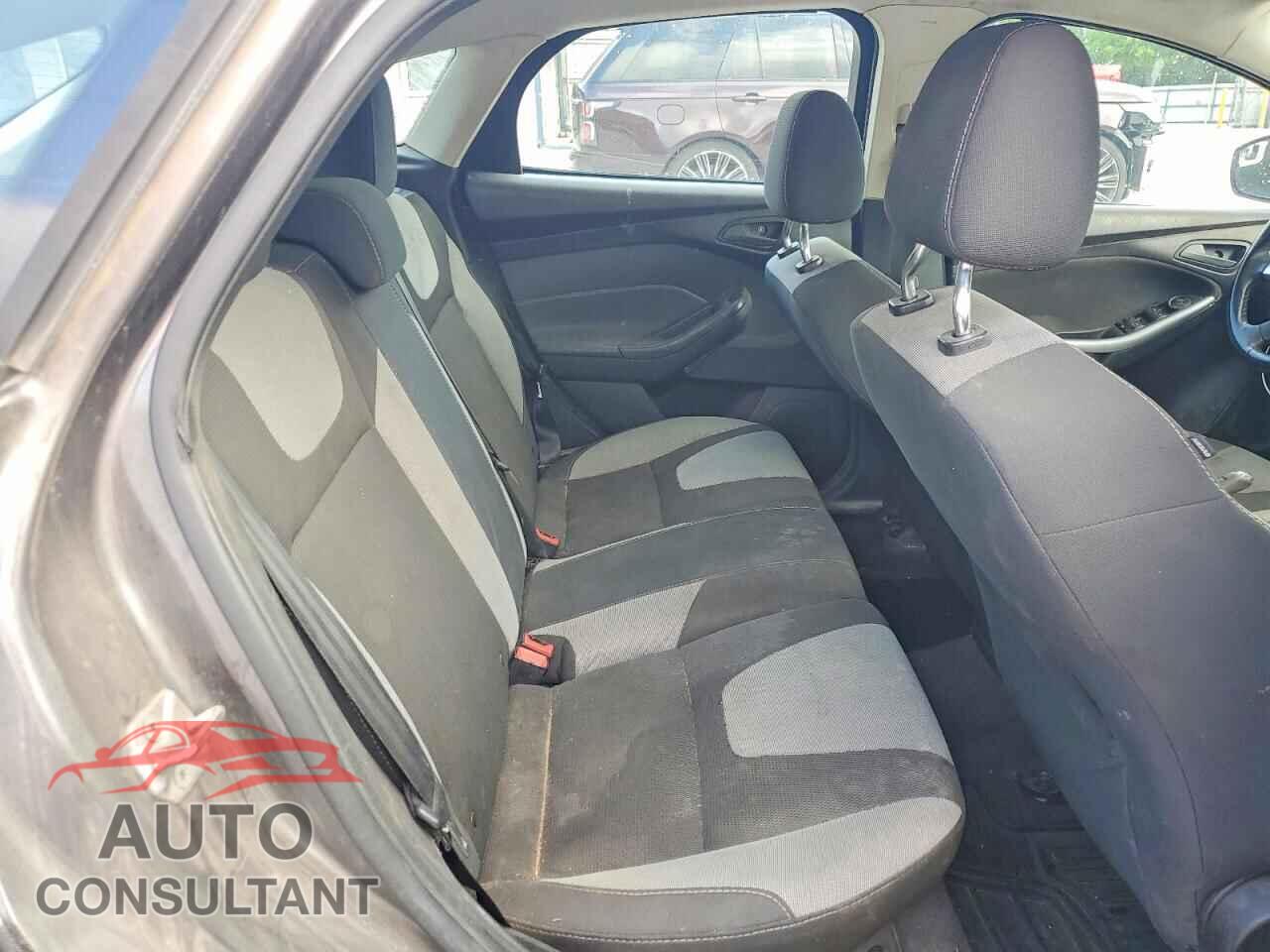 FORD FOCUS 2012 - 1FAHP3K25CL299251