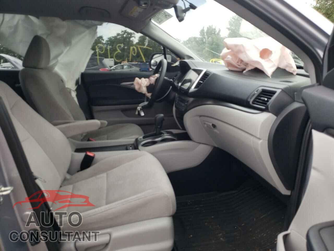 HONDA PILOT 2017 - 5FNYF6H33HB048706