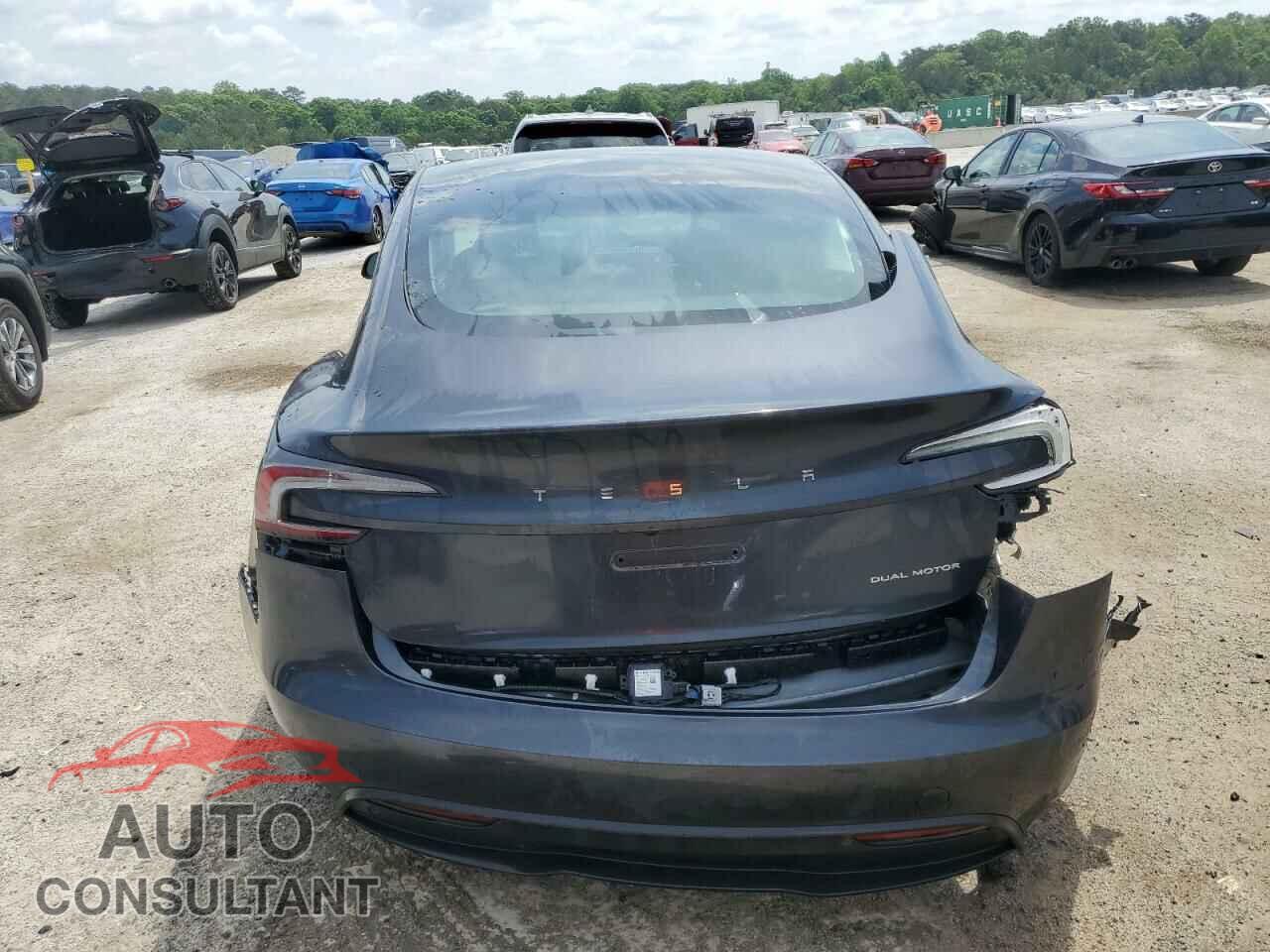 TESLA MODEL 3 2024 - 5YJ3E1EB0RF766193