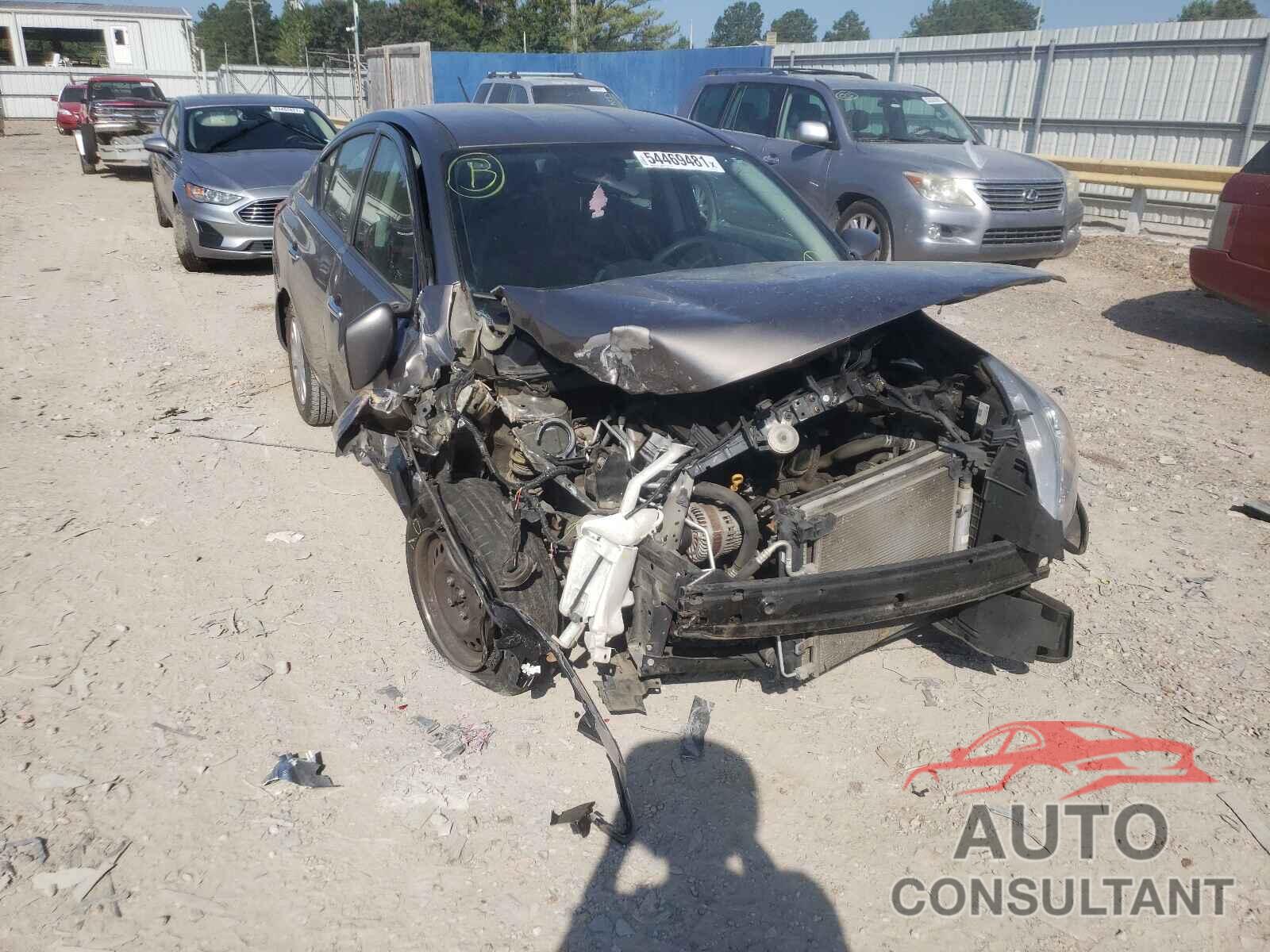 NISSAN VERSA 2017 - 3N1CN7APXHK432492