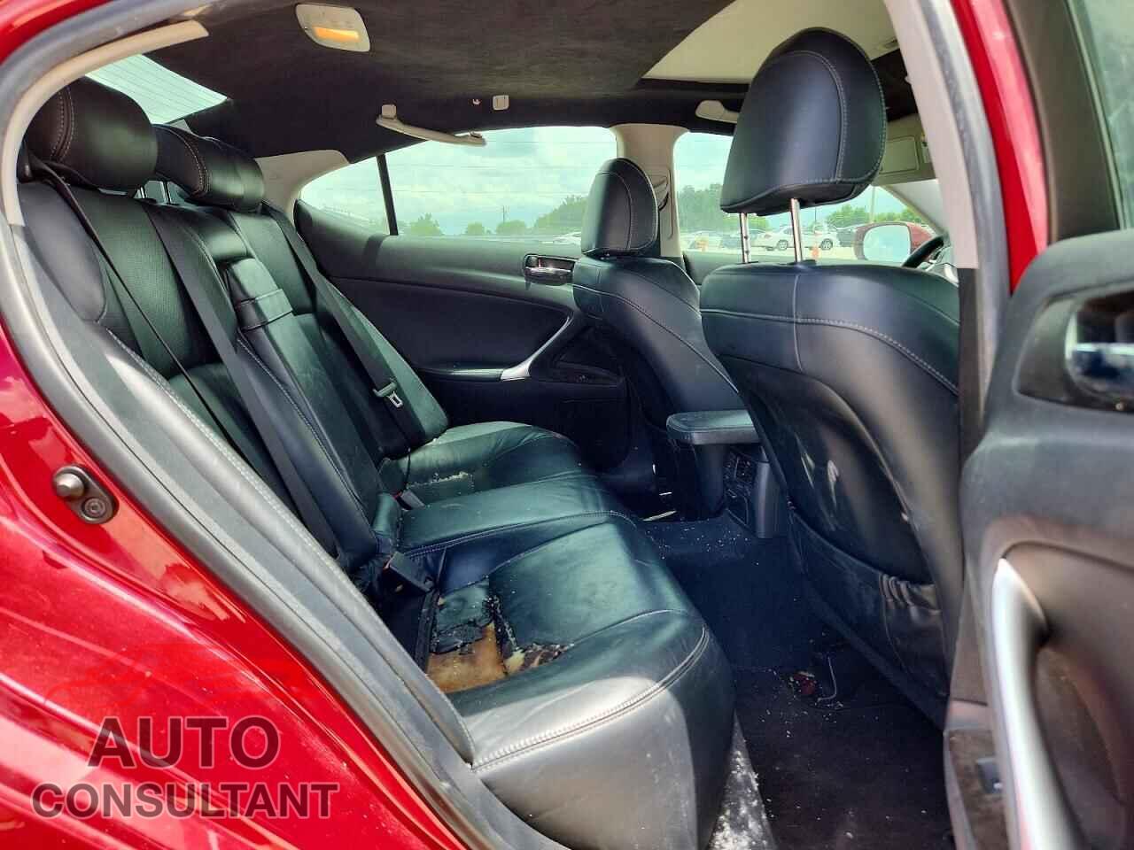 LEXUS IS 2011 - JTHBF5C22B5138757