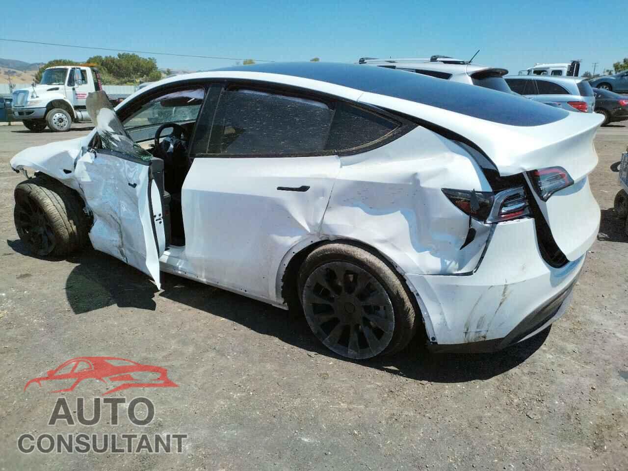 TESLA MODEL Y 2023 - 7SAYGDEE7PF675725