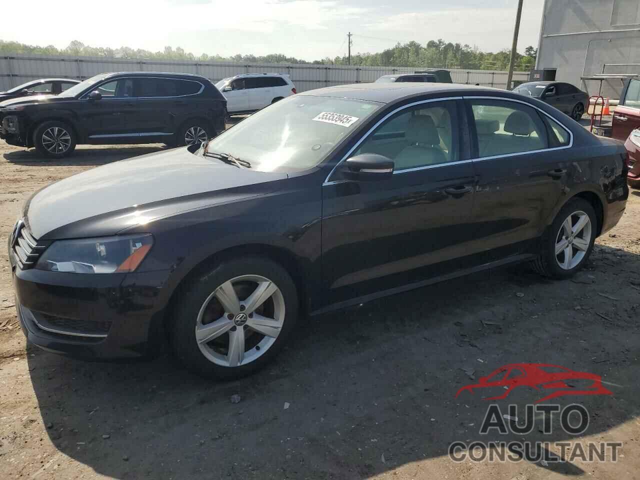 VOLKSWAGEN PASSAT 2013 - 1VWBN7A38DC017142