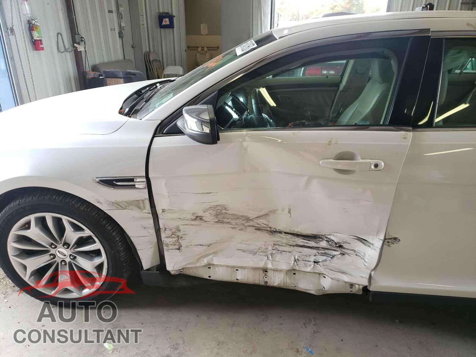 FORD TAURUS 2017 - 1FAHP2F85HG113264