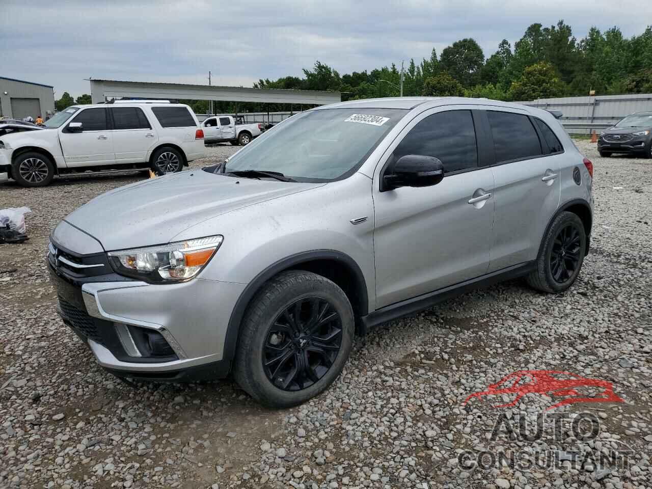 MITSUBISHI OUTLANDER 2018 - JA4AR3AU9JU008082