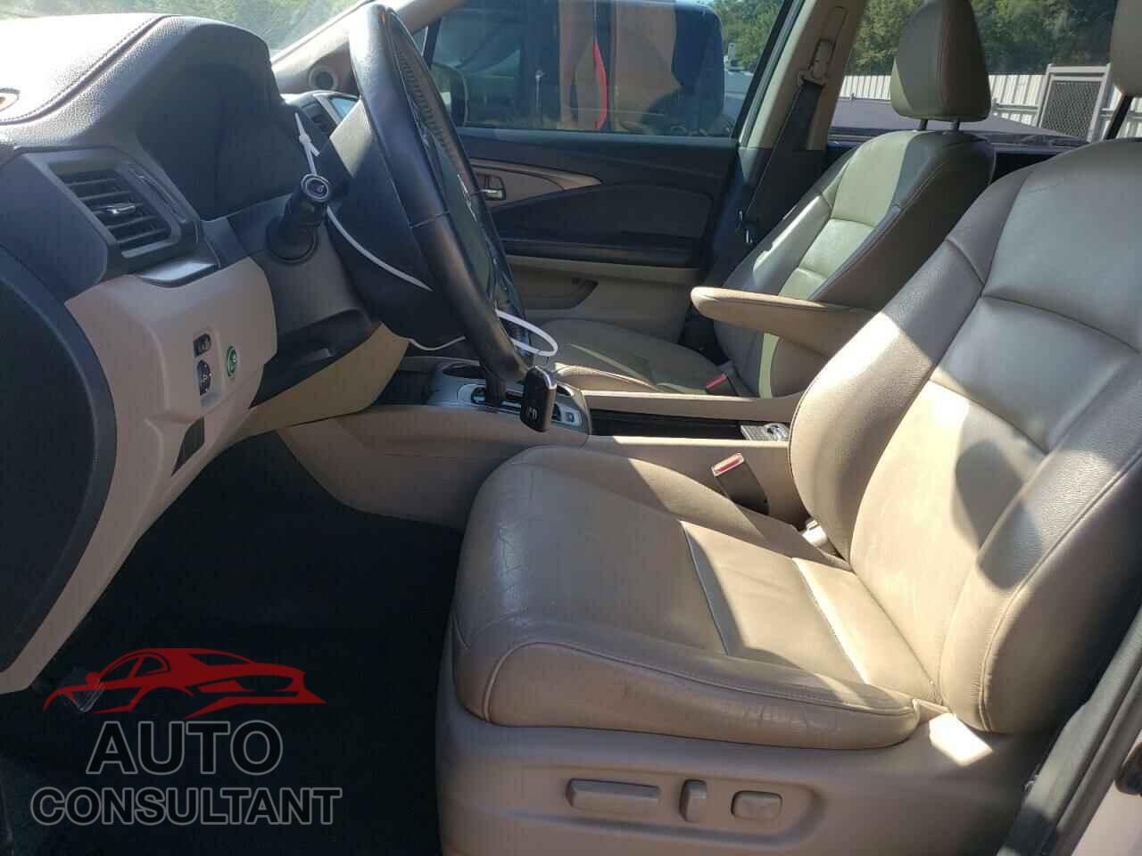 HONDA PILOT 2016 - 5FNYF5H50GB016175